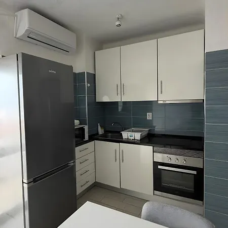 Cozy In Montechoro דירה